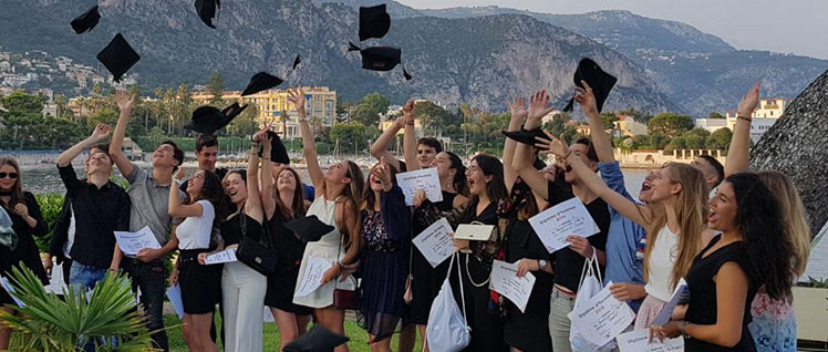 Elèves diplômés de l'Ecole A de Nice par Acadomia
